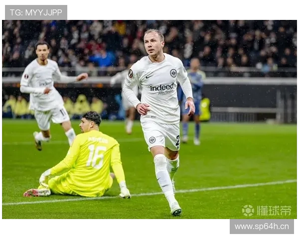 德天空法兰克福有意邀范加尔