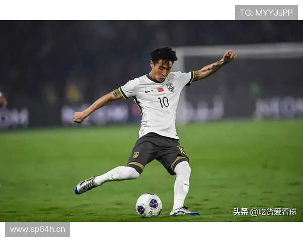 国足开局噩梦变阵五后卫球员迷茫